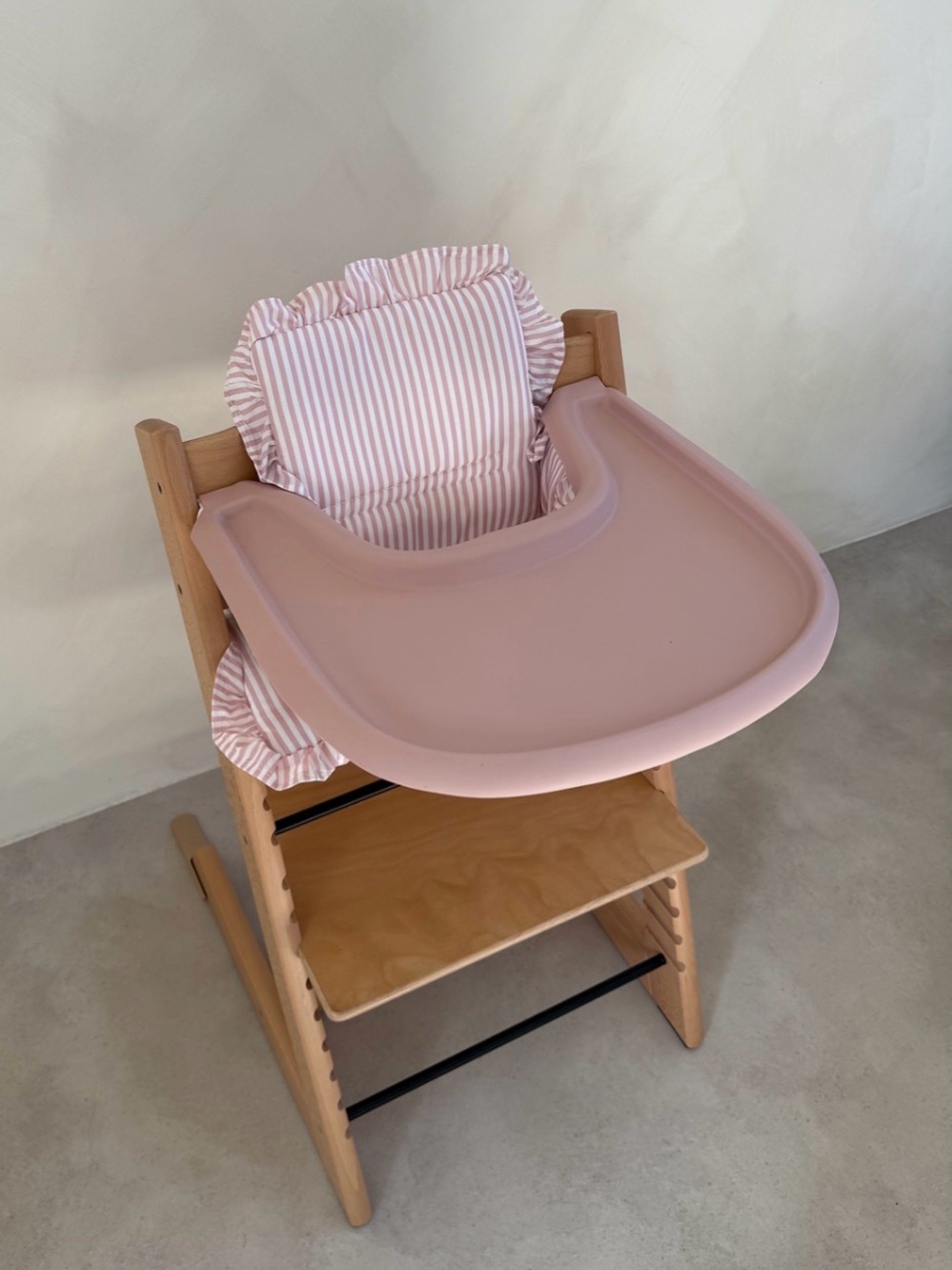 Grey Fox Designs Ballerina Pink Coverall  Placemat for Stokke Tripp Trapp Chair